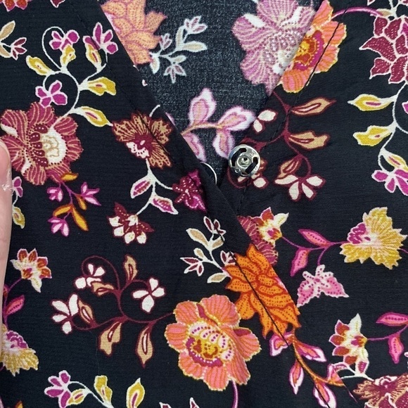 Loft fall floral short sleeveless blouse. - Picture 4 of 13